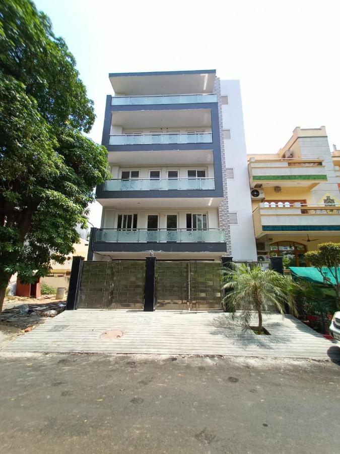 Nuab House - Near Fortis, Max, Medanta, Paras Hospitals And Huda Metro 구르가온 외부 사진