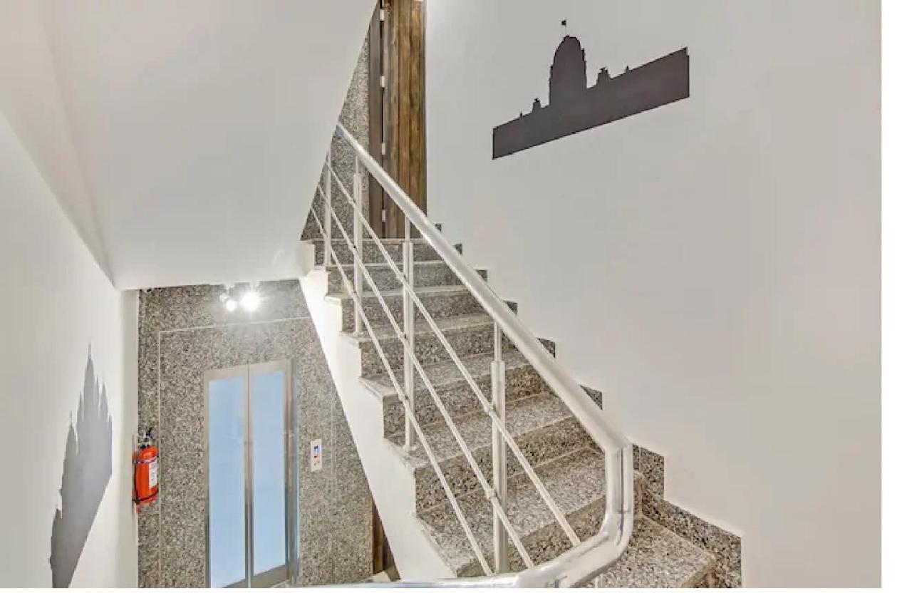 Nuab House - Near Fortis, Max, Medanta, Paras Hospitals And Huda Metro 구르가온 외부 사진