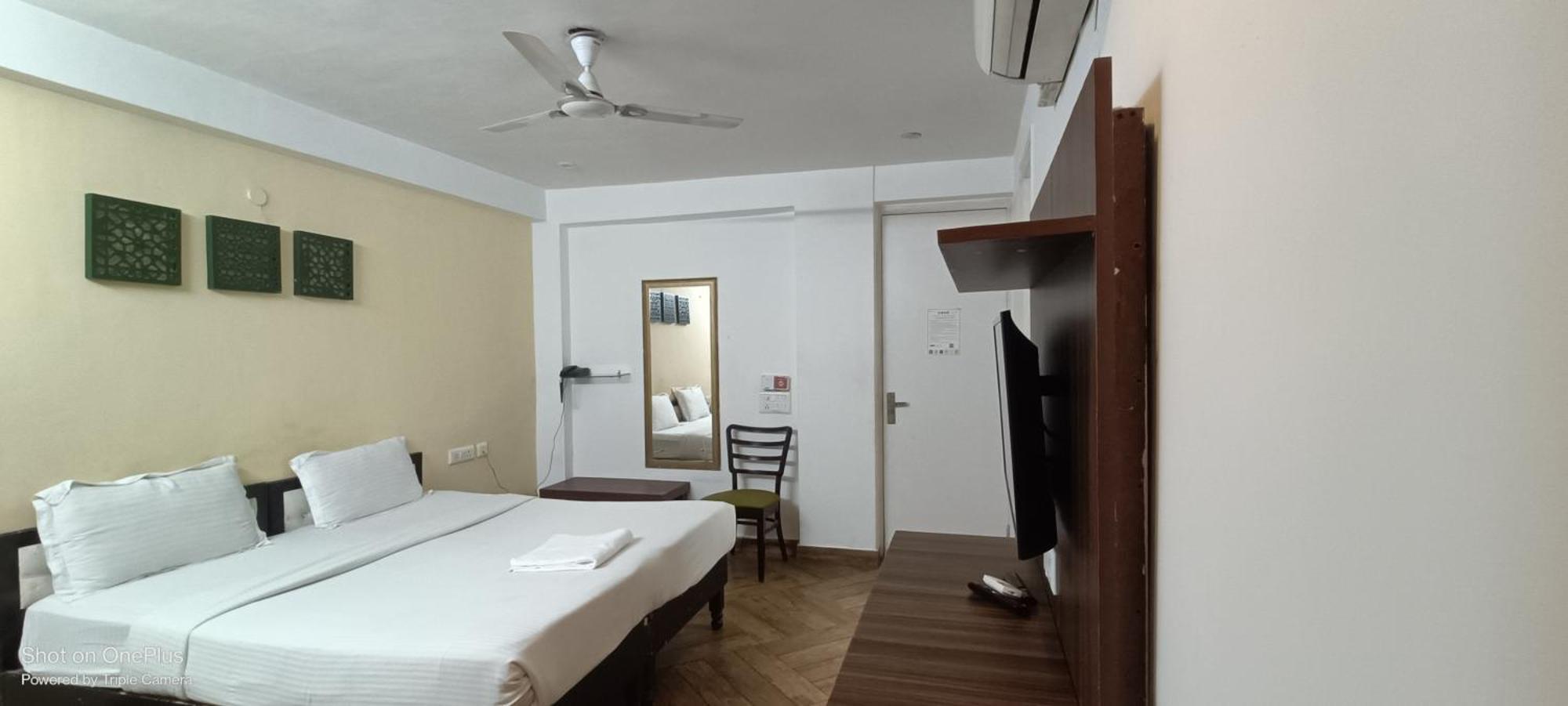 Nuab House - Near Fortis, Max, Medanta, Paras Hospitals And Huda Metro 구르가온 외부 사진