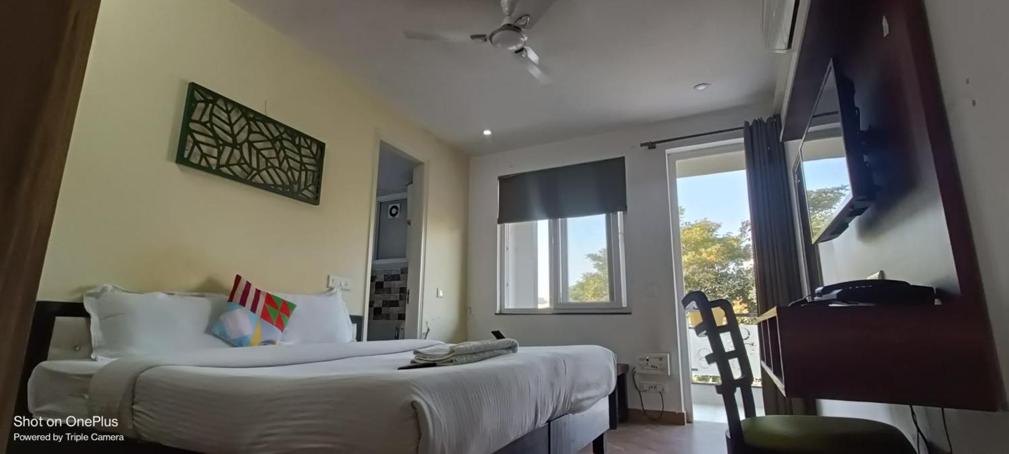 Nuab House - Near Fortis, Max, Medanta, Paras Hospitals And Huda Metro 구르가온 외부 사진